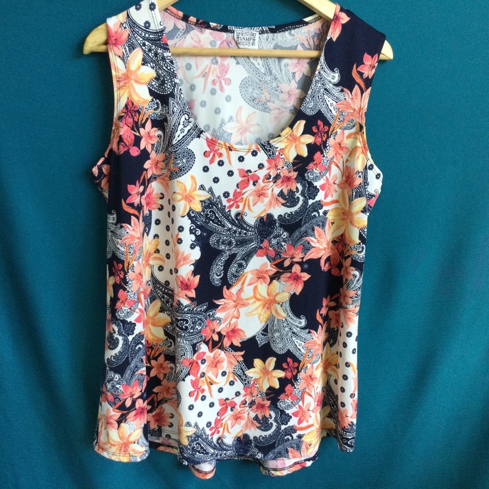 Vamp Paisley Sleeveless Top Large Scoop Neck